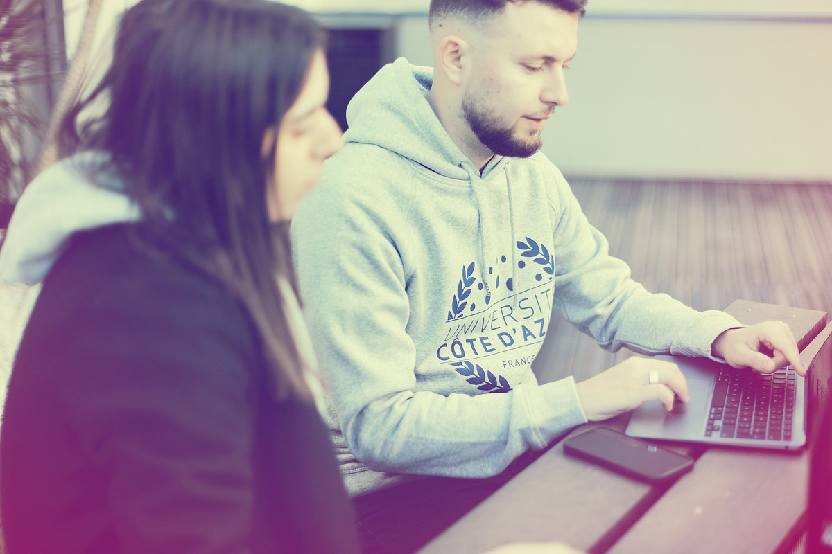 stage dermg etudiants